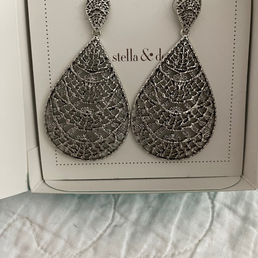 Stella & Dot Earrings
